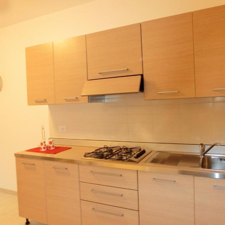Lovely flat close to the beach-Beahost - Appartamento - 5