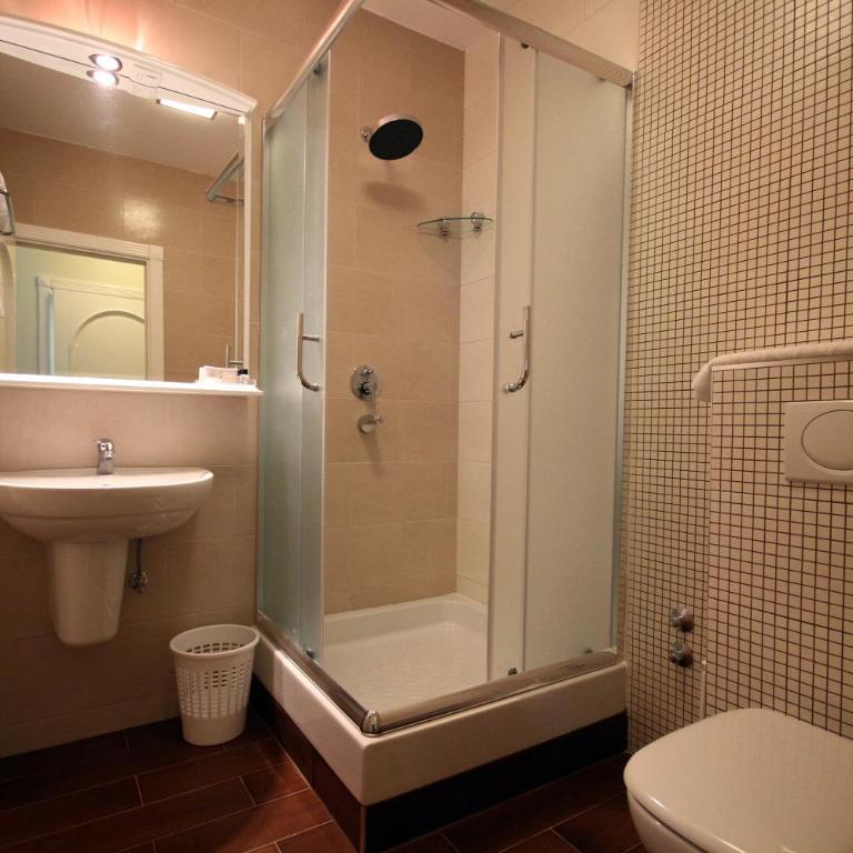 Hotel Bella Vista - Dvokrevetna Soba sa Bračnim Krevetom - 3