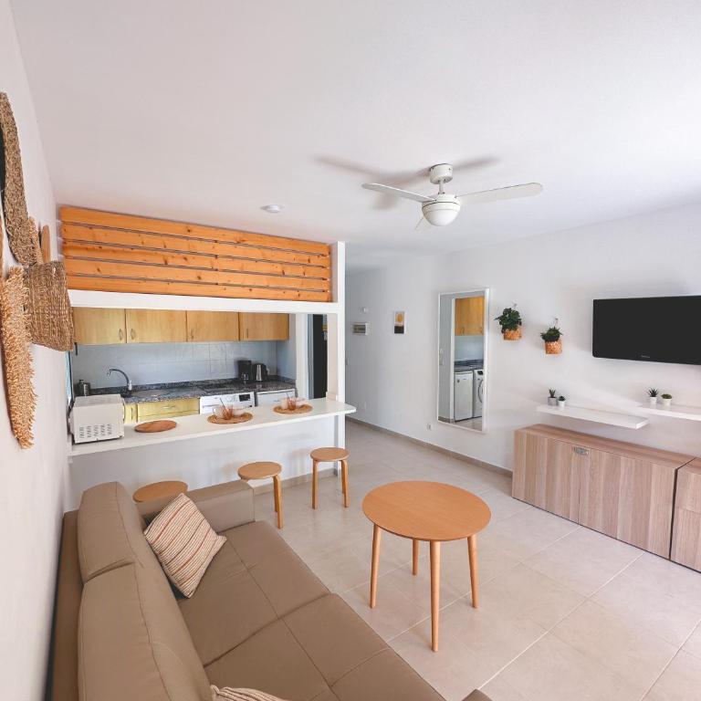 Seaside Apartment Corralejo : A cozy holiday home in a peaceful well located green complex - Apartamento con terraza - 3