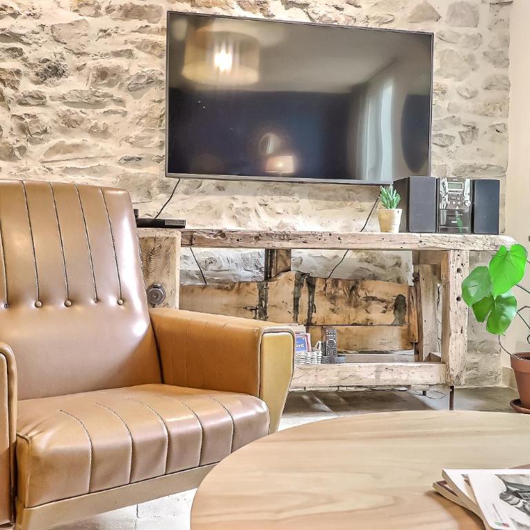 Appartement Garance - Two-Bedroom Apartment - 18