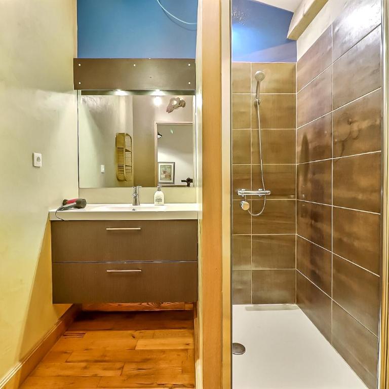 Appartement Garance - Two-Bedroom Apartment - 37