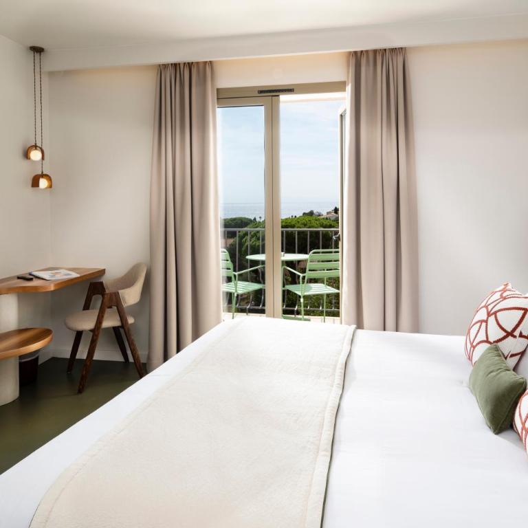 Hôtel du Parc Cavalaire sur Mer - Chambre Supérieure avec Balcon Sud - 5