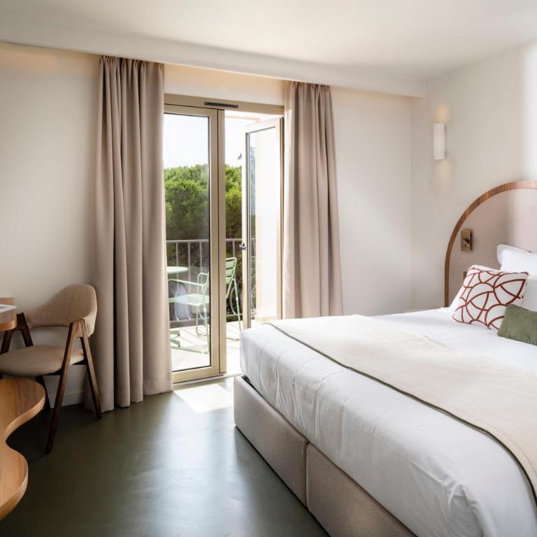 Hôtel du Parc Cavalaire sur Mer - Chambre Club avec Balcon - 2