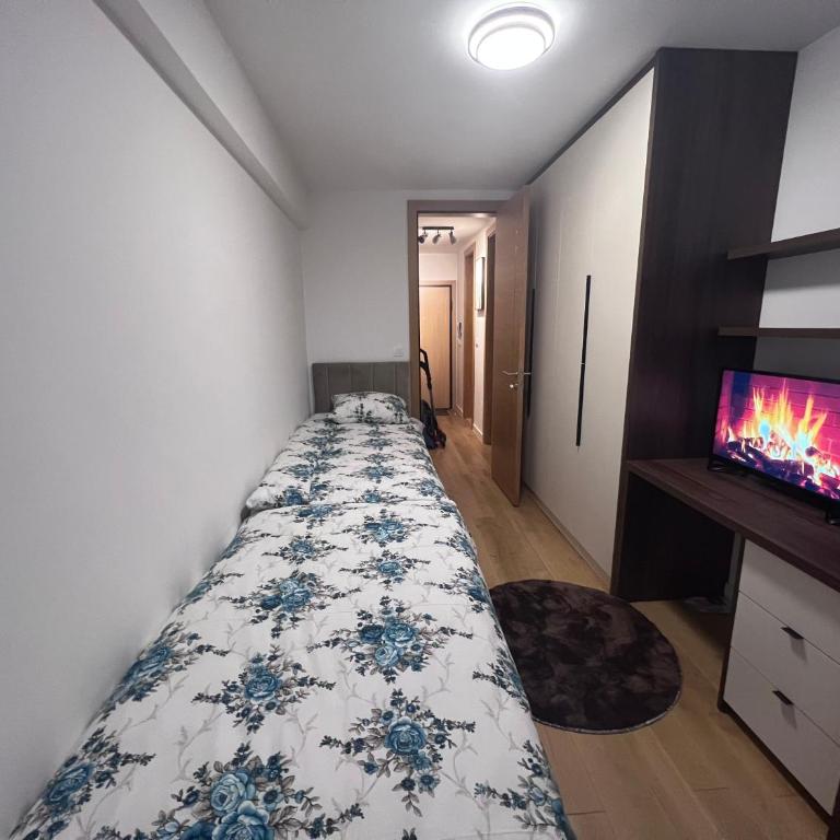River Walk Sarajevo, LUX APARTMAN - Two-Bedroom Apartment with Pool View - 13