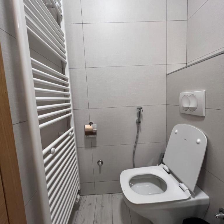 River Walk Sarajevo, LUX APARTMAN - Two-Bedroom Apartment with Pool View - 23