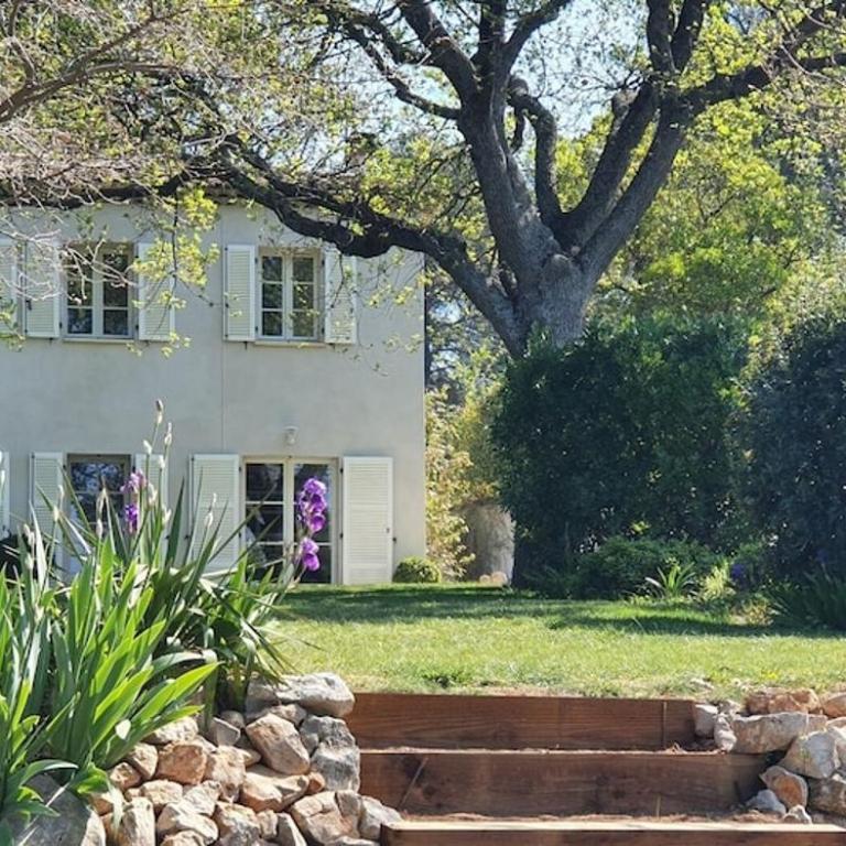 Lou Pantai, House, 5 bedrooms, 8 people, AC, Pool, Large garden,4km from AIX EN PROVENCE - Maison 5 Chambres - 8