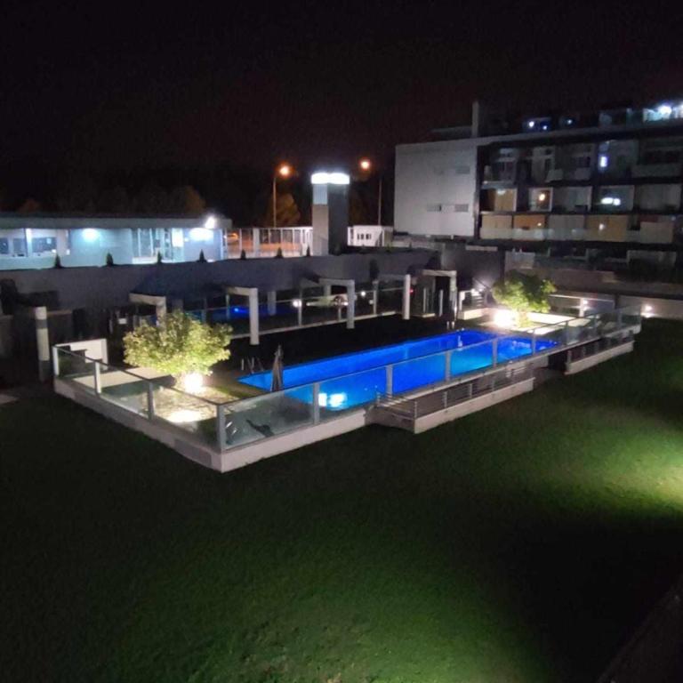 Espectacular apartamento con piscina y garaje. - Two-Bedroom Apartment - 26