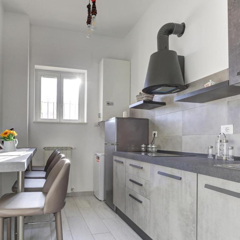 Voyager House Termini - Home and More - Camera Matrimoniale con Bagno Privato - 10
