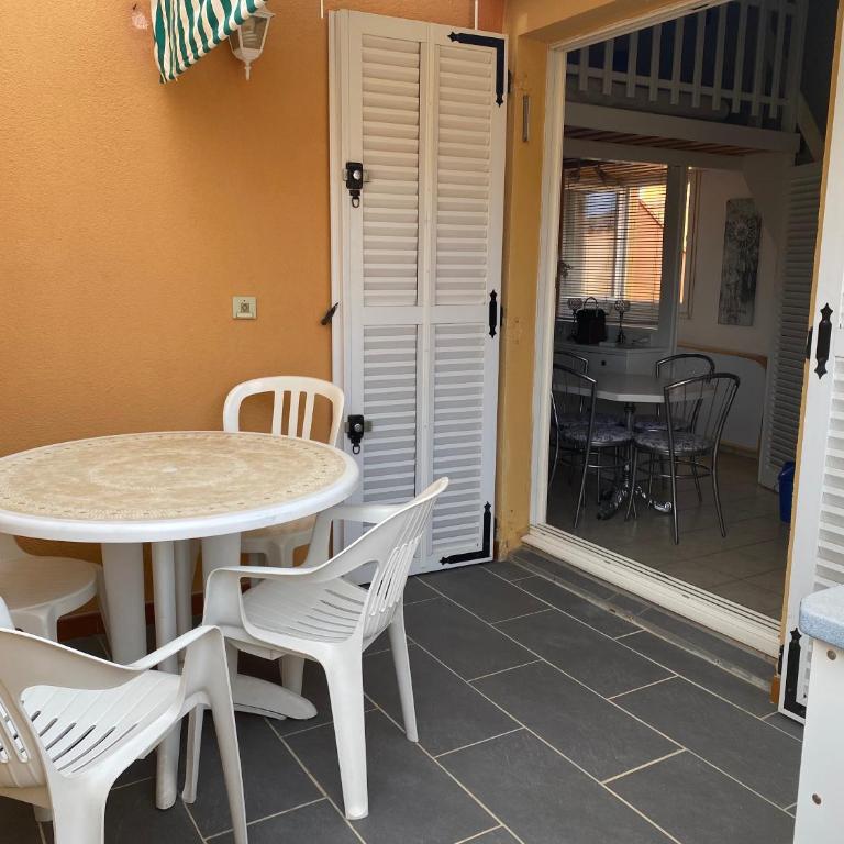 Joli appartement mezzanine avec parking et wifi La Roquille - Apartment mit 2 Schlafzimmern - 2