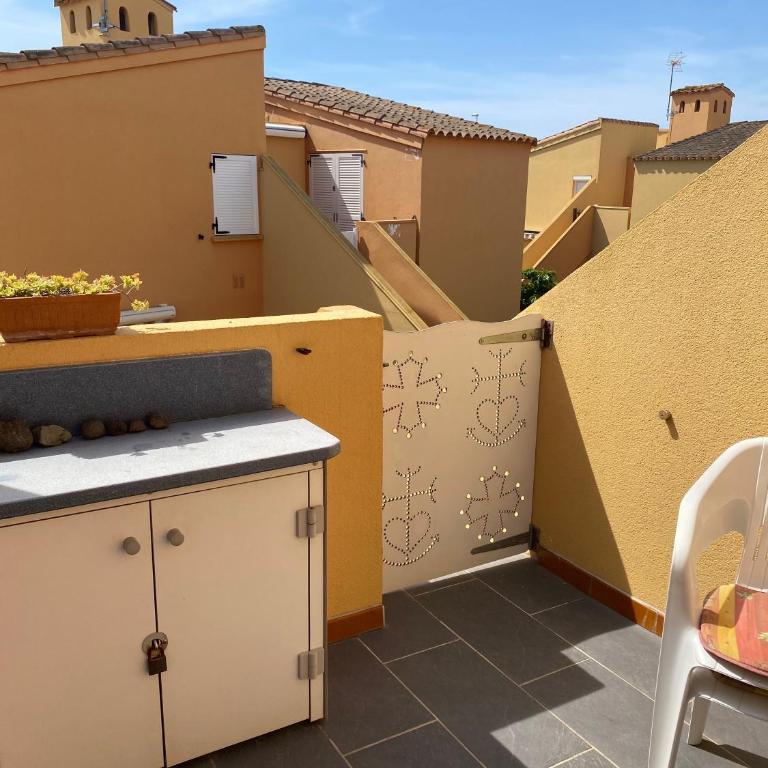 Joli appartement mezzanine avec parking et wifi La Roquille - Apartment mit 2 Schlafzimmern - 12