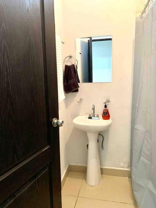Loft Hermoso en Guadalupe BBVA - One-Bedroom Apartment - 6