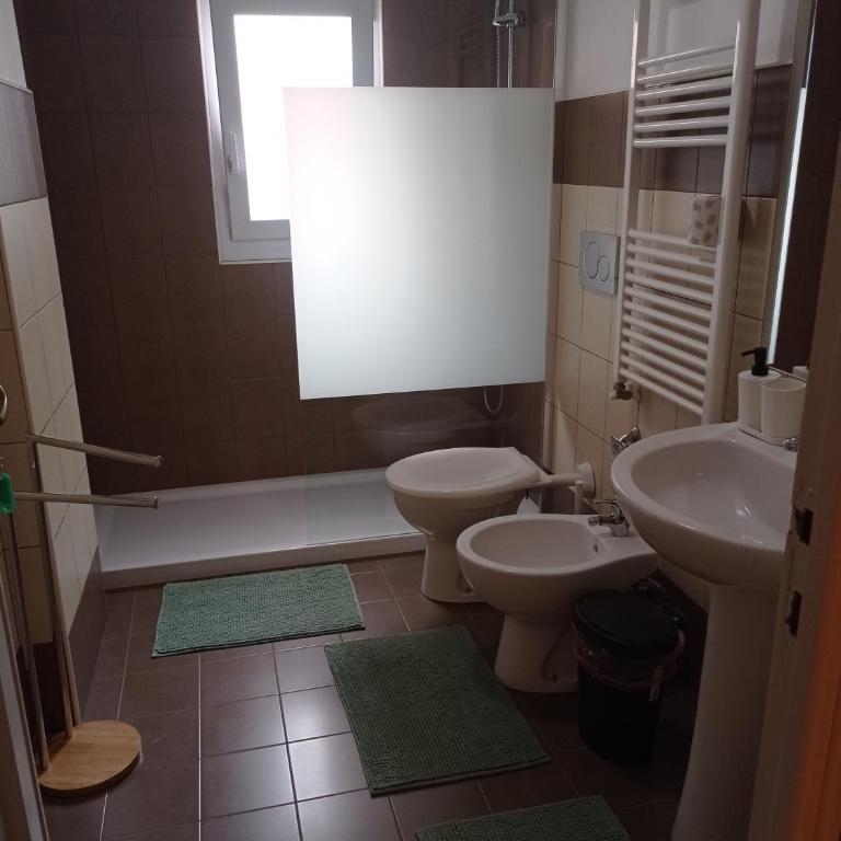 CasaRA - Triple Room with Private External Bathroom - 8