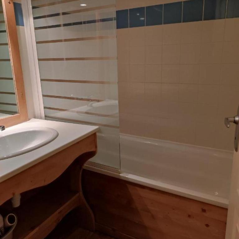 Chamrousse 1700 - Asters A03 - Rez de Jardin, Piscine, Sauna, Terrasse plein sud - Apartment mit 2 Schlafzimmern - 9