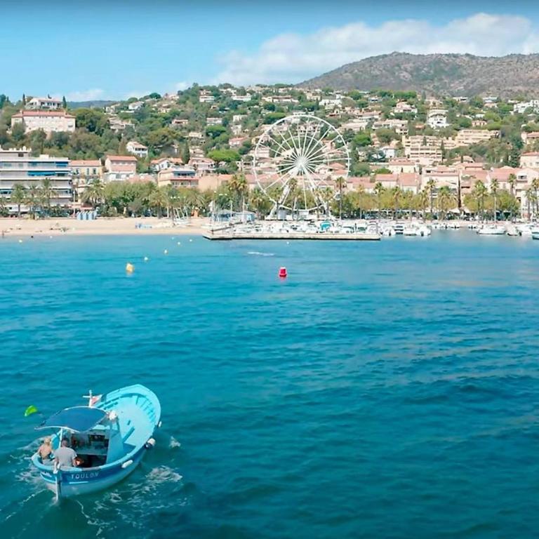 Charmant T2 climatisé avec grande terrasse, piscine et parking privatif, proche plage et commerces. - FR-1-251-441 - Appartement - 4