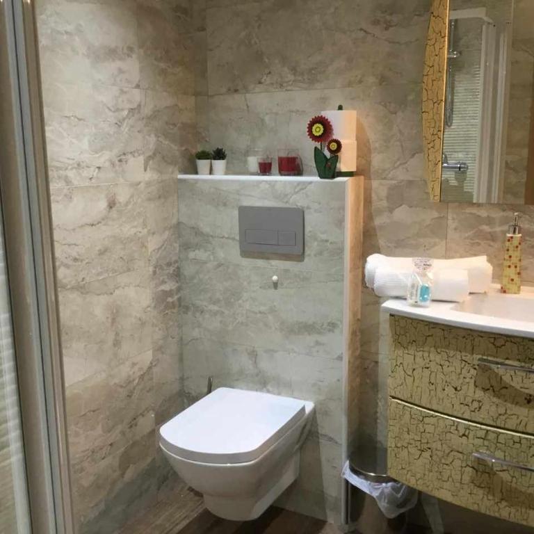 Gran piso alto LuzDiseño centrico con garaje - Apartamento de 2 dormitorios - 71