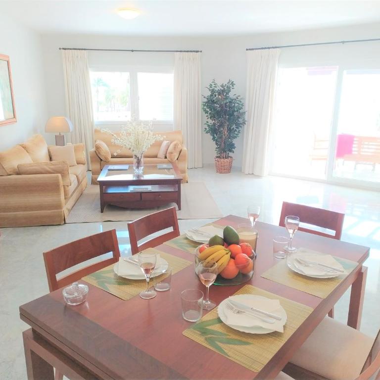 PUERTO BANUS MARBELLA PLAYAS DEL DUQUE - Apartamento de 2 dormitorios - 2