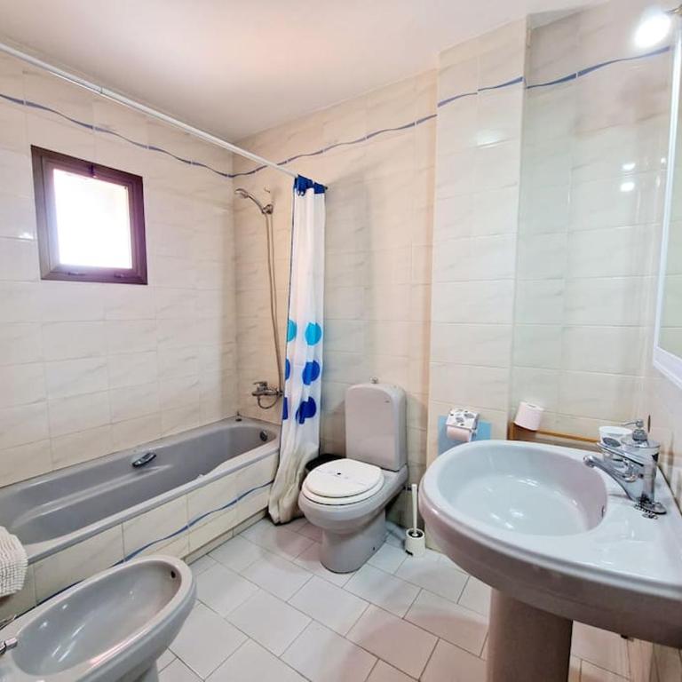 Semi-detached house in Butiplaya - Apartamento de 3 dormitorios - 48