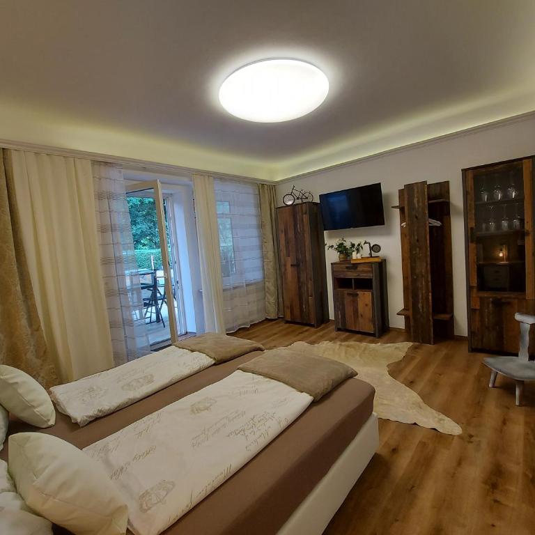 AusZeit Steiraland 3 mit überdachter Terasse privatem Garten und gratis Parkplatz - Appartamento con 1 Camera da Letto - 11