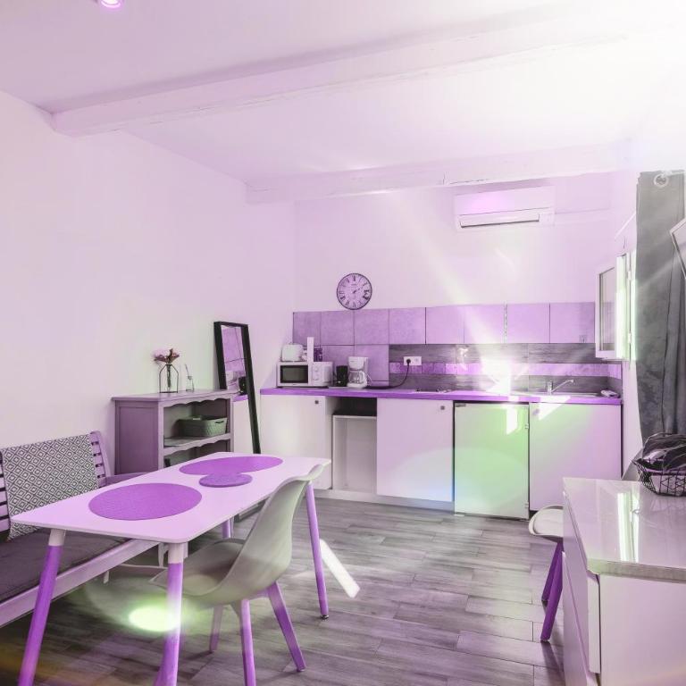 Gîte du stade Le Studio cour parking et piscine partagee - Studio - 10