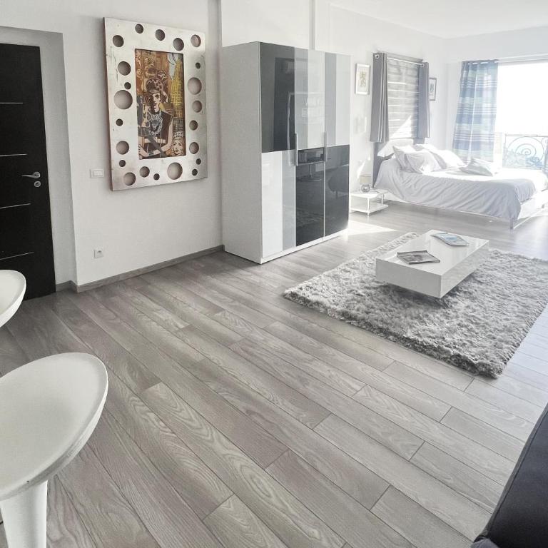 Luxurious studio suite near Monaco with sea view - Studio - 6