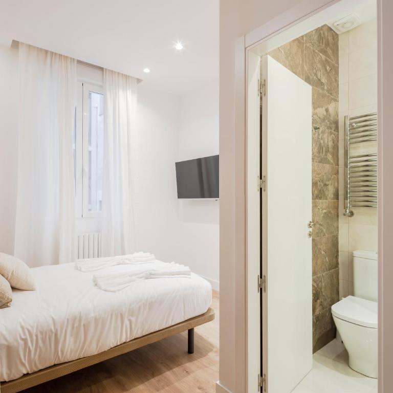 Plaza España V calle San Bernardino 6BR 6BH - Apartment - 10