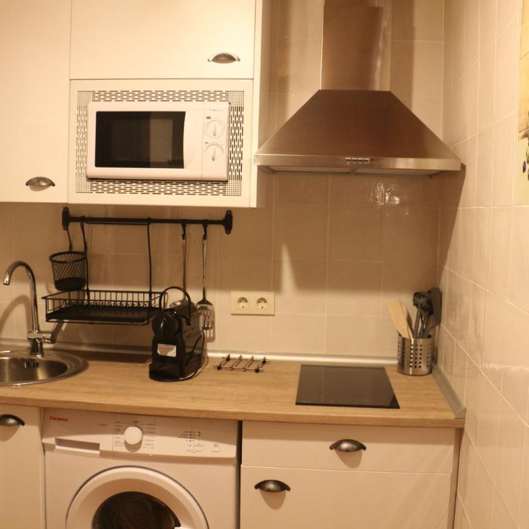 Apartamentos Coliseo - Living Toledo - Apartamento con balcón - 25