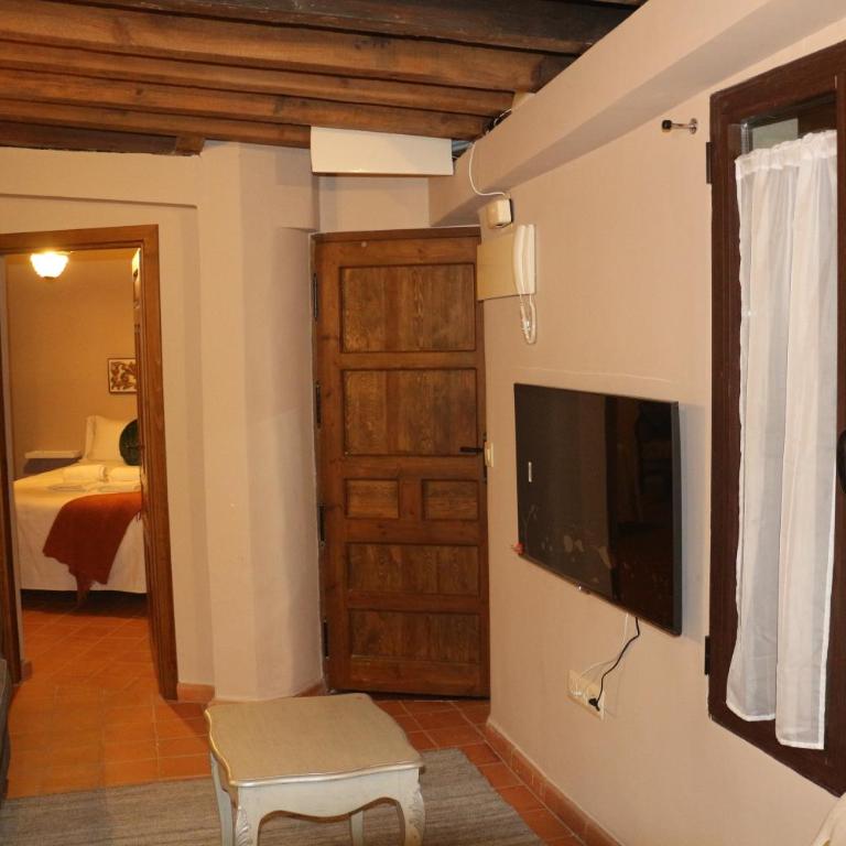 Apartamentos Coliseo - Living Toledo - Apartamento con balcón - 18