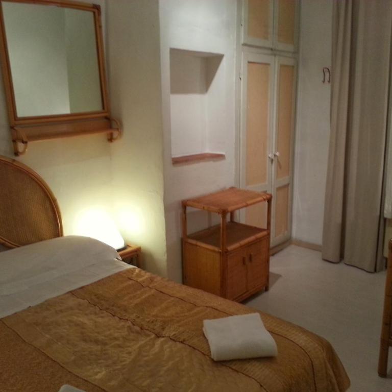 Casa Maya Souvenir - Double Room with Private Bathroom - 11