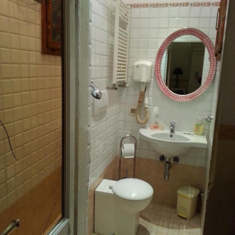 Casa Maya Souvenir - Camera Matrimoniale con Bagno Privato - 12