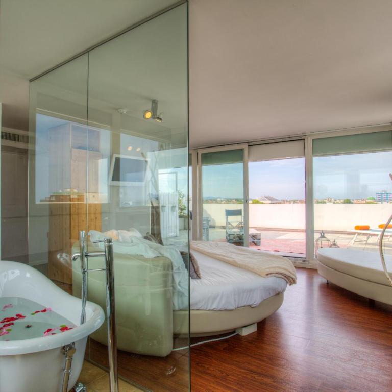D-Place Hotel & Suite - Suite with Terrace - 4
