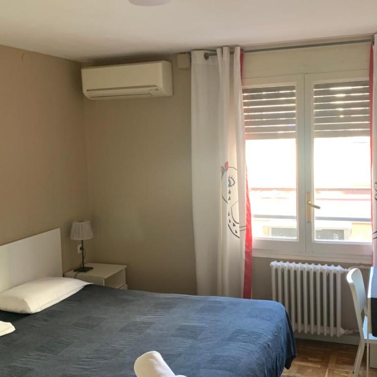 Somnio Hostels - Double Room with Shared Bathroom - 5