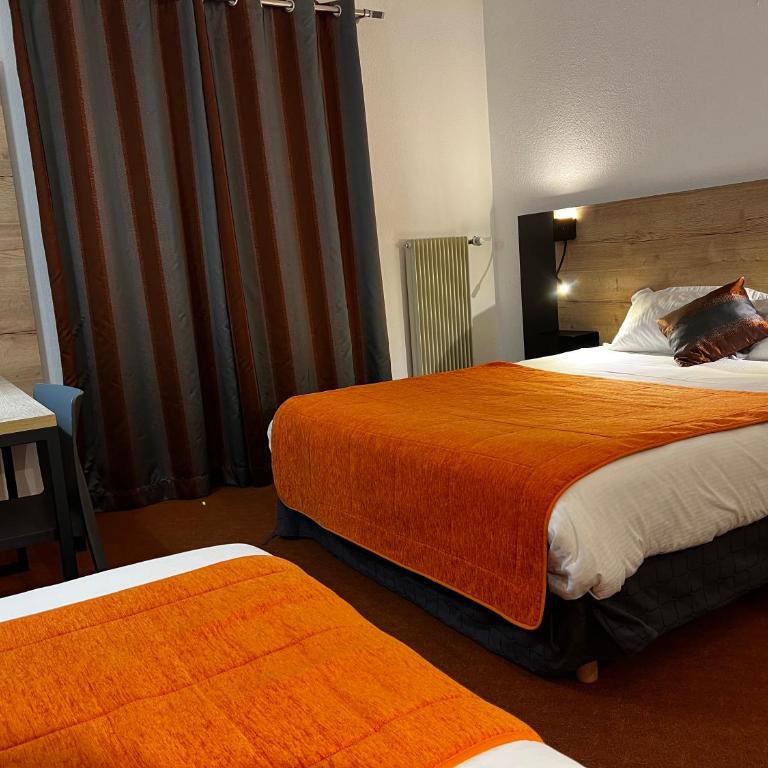 Hôtel Lacour - Chambre Double Supérieure avec Balcon et Vue sur le Jardin - 2