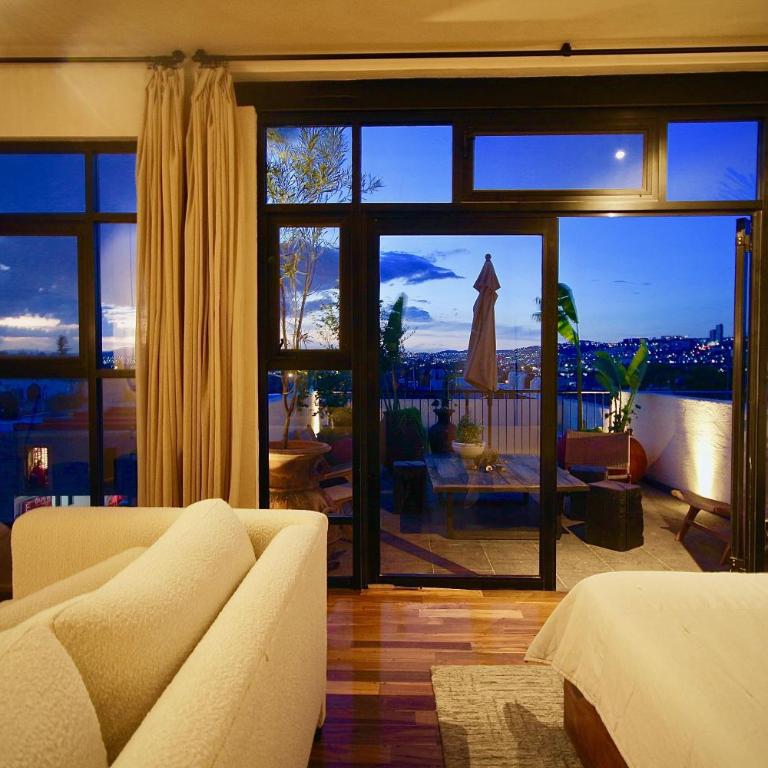 Casa Realm - Deluxe Double Room with Balcony - 7