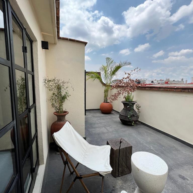 Casa Realm - Deluxe Double Room with Balcony - 10