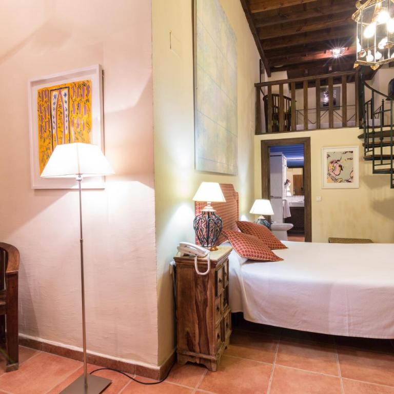 Palacio de Santa Inés - Family Room (2 Adults + 2 Children) - 6