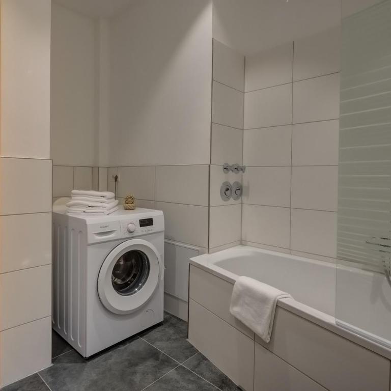 Kaza Guesthouse, centrally located 2 & 3 bedroom Apartments in Augsburg - Apartment mit 2 Schlafzimmern - 8