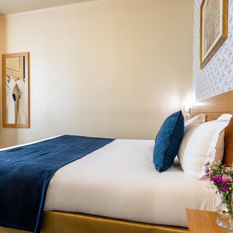 Hotel Romance Malesherbes by Patrick Hayat - Chambre Supérieure Musset - 8