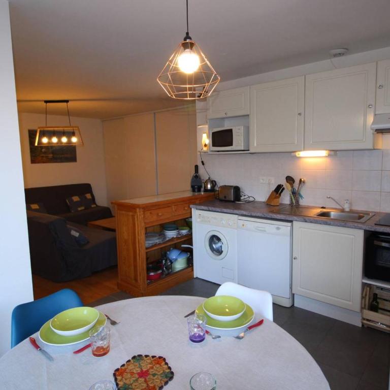 Appartement Centre Luchon, 6 pers, Proche Thermes, Balcon, Parking - FR-1-313-150 - Apartamento (6 adultos) - 16