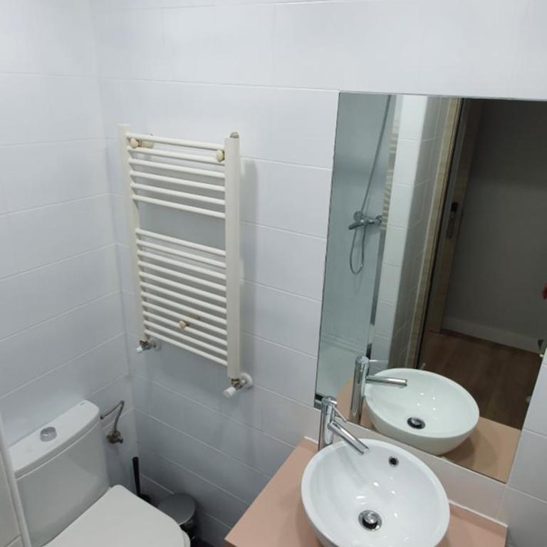 CH Lemon Rooms by HEBEROOMS - Standard Triple Room - 1