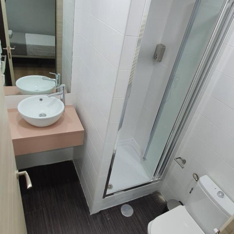 CH Lemon Rooms by HEBEROOMS - Small Single Room - 1