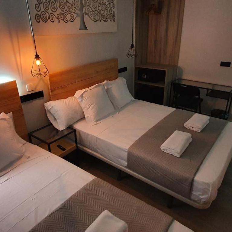 CH Lemon Rooms by HEBEROOMS - Standard Triple Room - 2