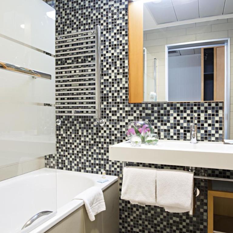 Novotel Roma Eur - Camera Classic con Balcone - 3