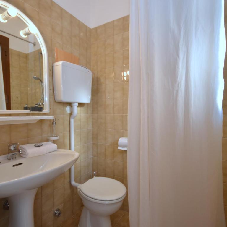Villa Marina - Two-Bedroom Apartment - 7