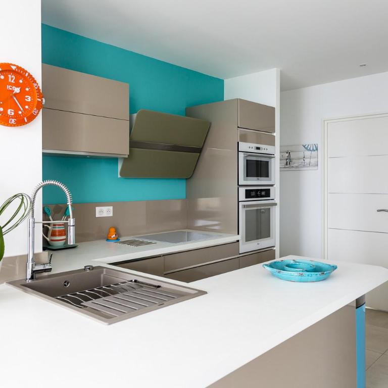 Seafront Apartment with Large Terrace - Appartement 3 Chambres - 5