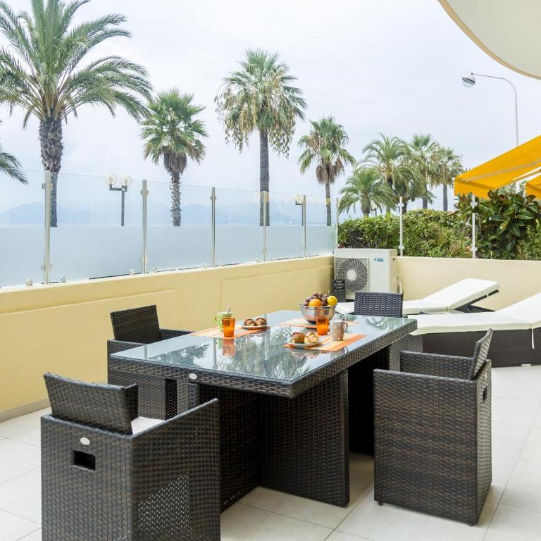 Seafront Apartment with Large Terrace - Appartement 3 Chambres - 9