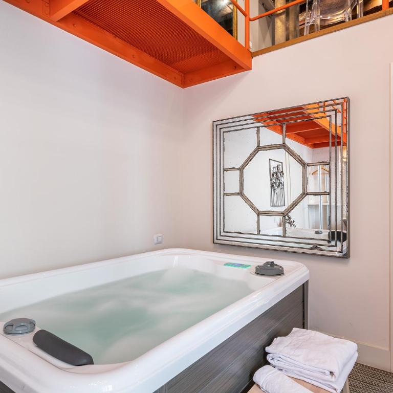 Il Regio Maison di Charme - Suite with Hot Tub - 10