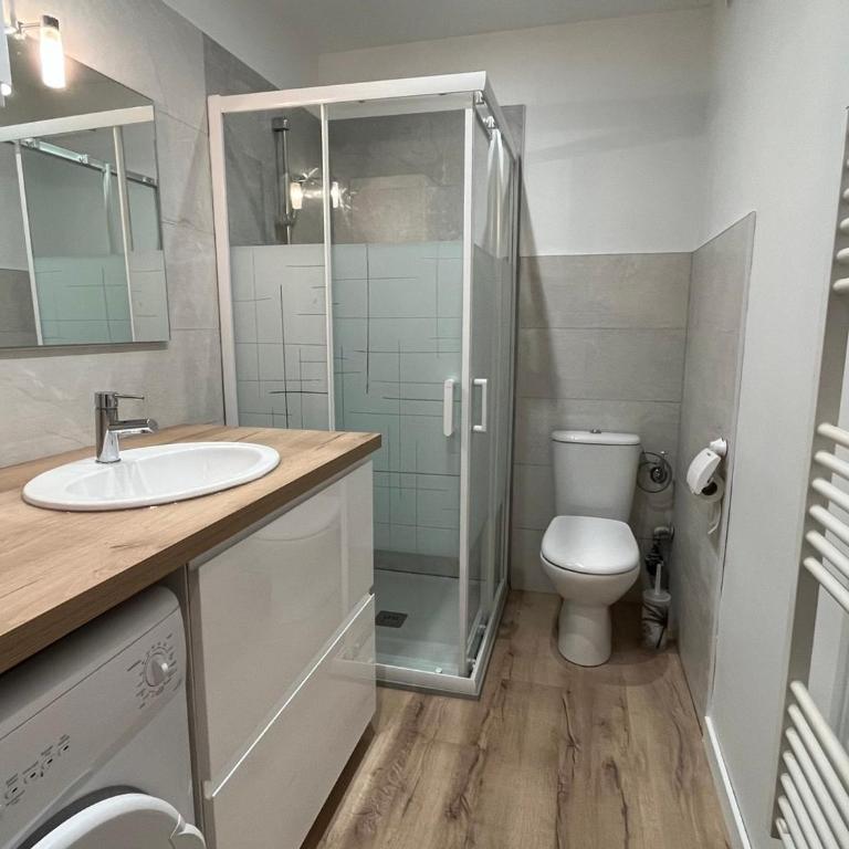 Studio spacieux avec balcon, idéal pour 2 personnes - FR-1-555-73 - Studio - 9