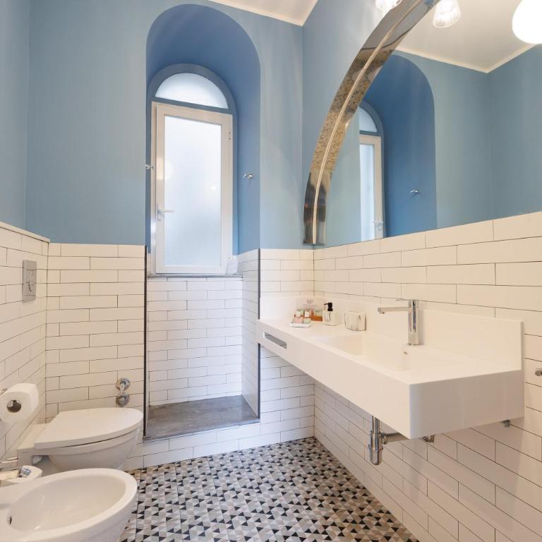 The Bellini House by House In Naples - Camera Matrimoniale con Balcone e Vista Giardino - 11