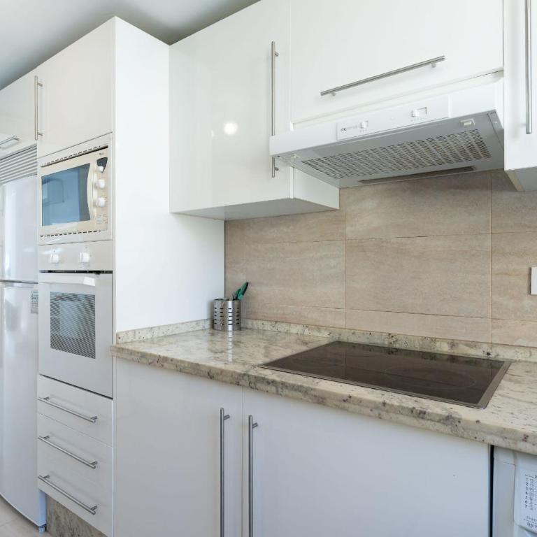 Dona Lola Patricia - Spacious 3 bedroom top floor apartment with uninterrupted sea views - Only a few meters to Calahonda beach - Costa del Sol - CS188 - Apartamento de 3 dormitorios - 10