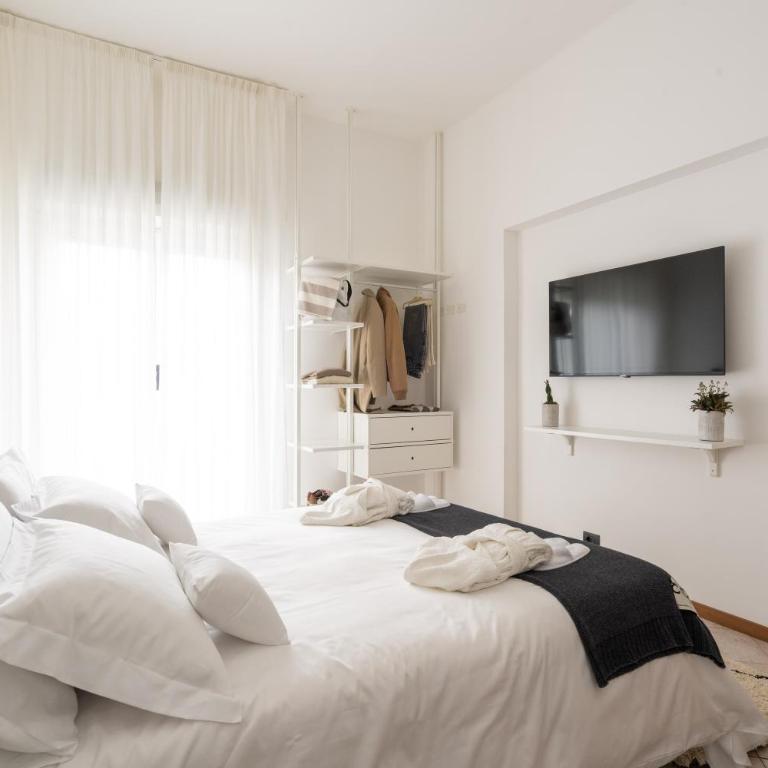 Hotel Adriatica - Deluxe Double Room with Balcony - 2